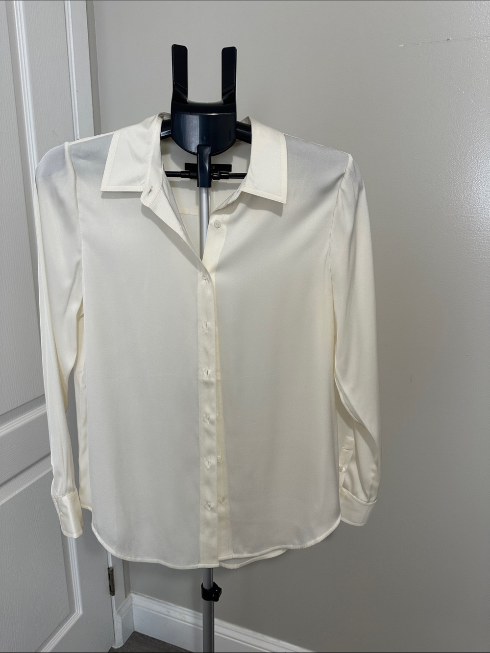 Quince Cream Long-Sleeve Button Down Shirt